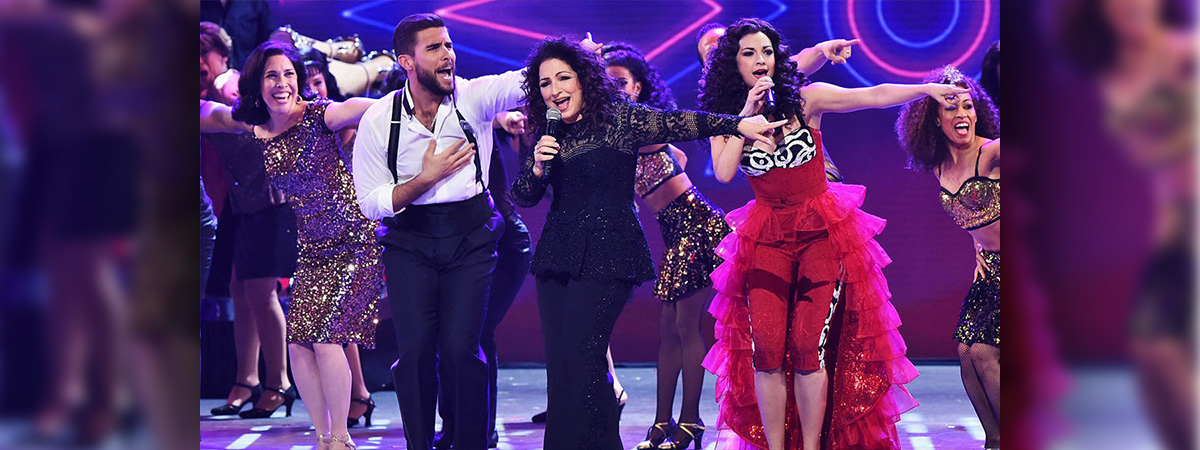 Gloria Estefan and the Broadway cast of On Your Feet