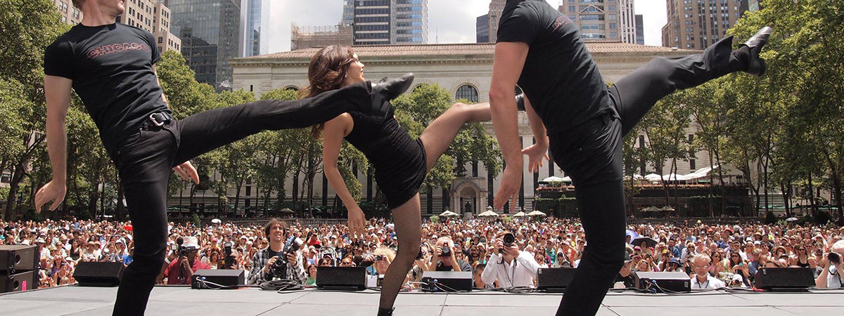 Chicago performs in Broadway in Bryant Park