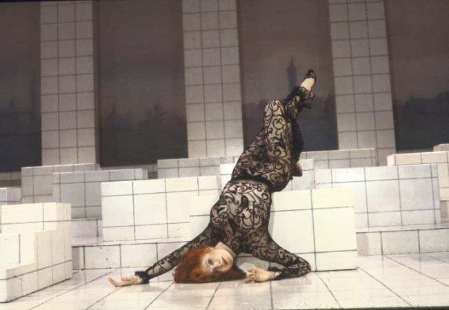 Anita Morris in the Broadway production of <i>Nine</i>. Photo by Martha Swop/NYPL for the Performing Arts)
