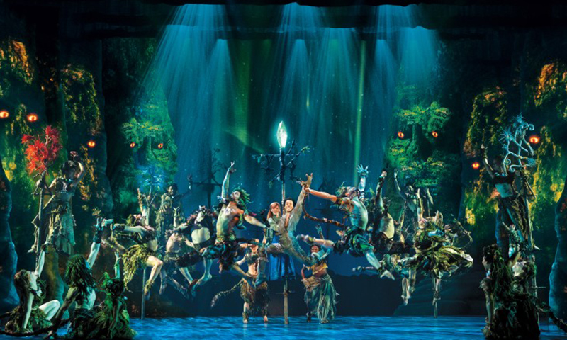 The cast of the national tour of <i>Frozen</i>. Deen van Meer.