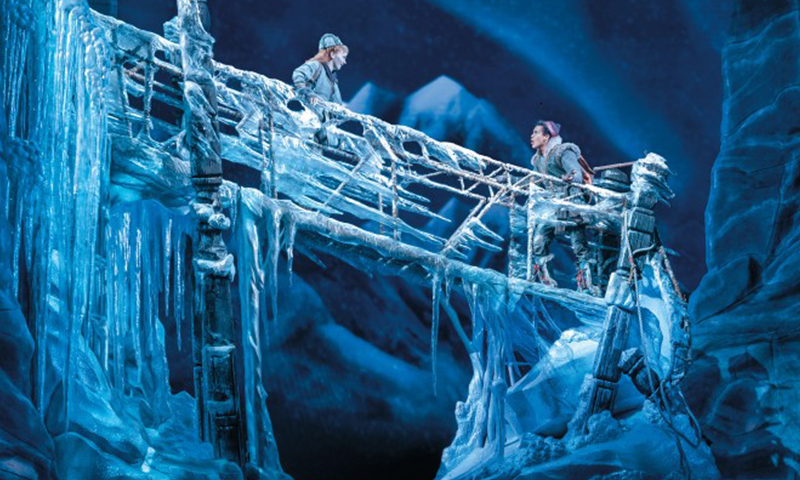 Caroline Innerbichler and Mason Reeves in the national tour of <i>Frozen</i>. Photo by Deen van Meer.