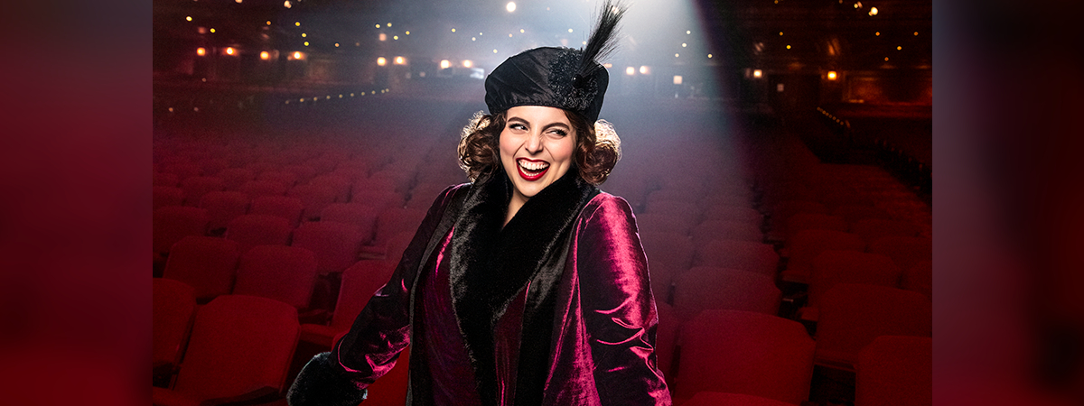 First Look: Beanie Feldstein Stars As Fanny Brice In Funny Girl ...