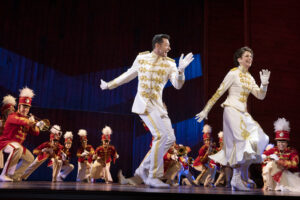 Hugh Jackman, Sutton Foster and the Cast of The Music Man. Photo by Julieta Cervantes.