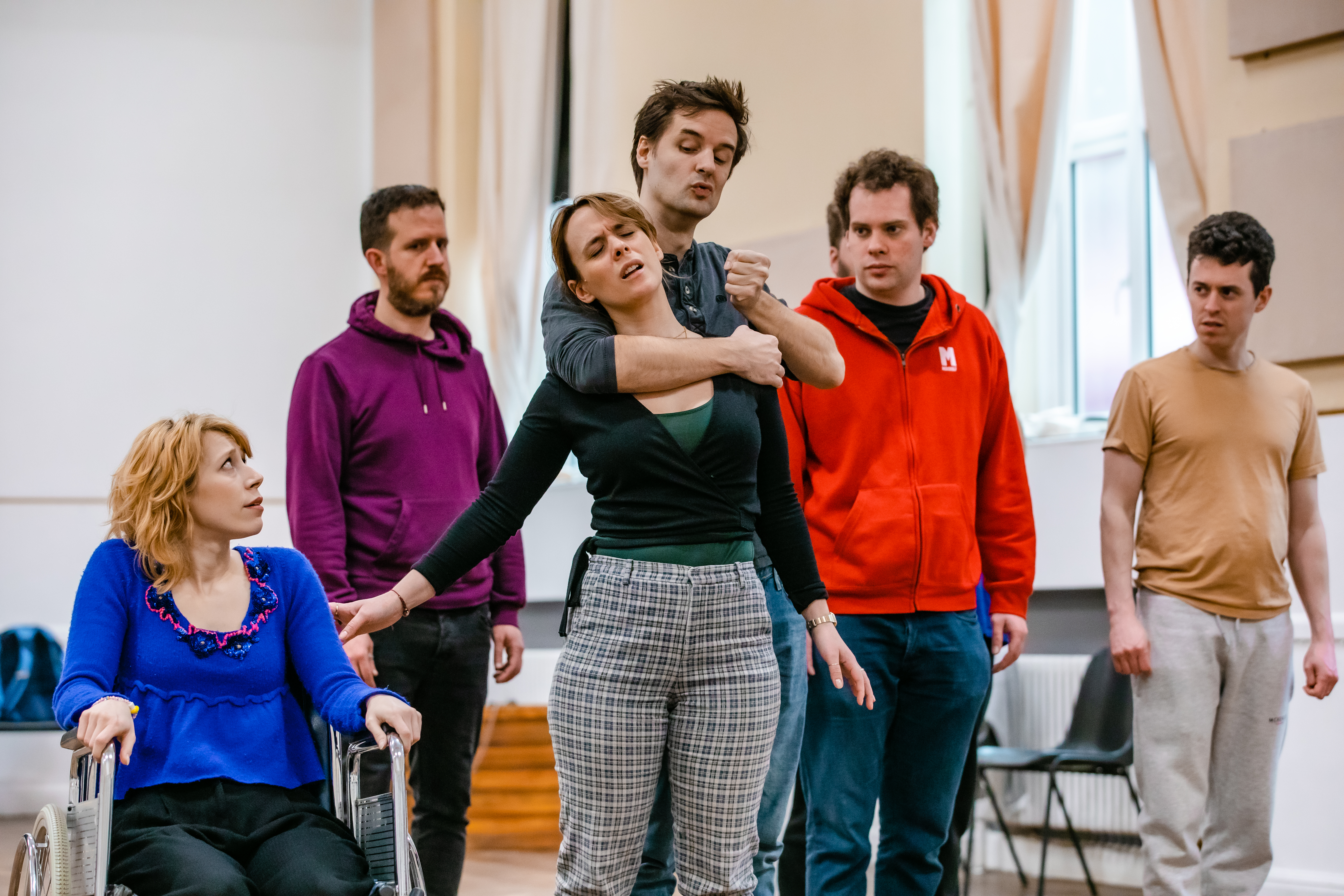 Ellie Morris, Fred Gray, Charlie Russell, Henry Shields, Harry Kershaw, and Jonathan Sayer in rehearsals for Peter Pan Goes Wrong. Photo by Danny Kaan.