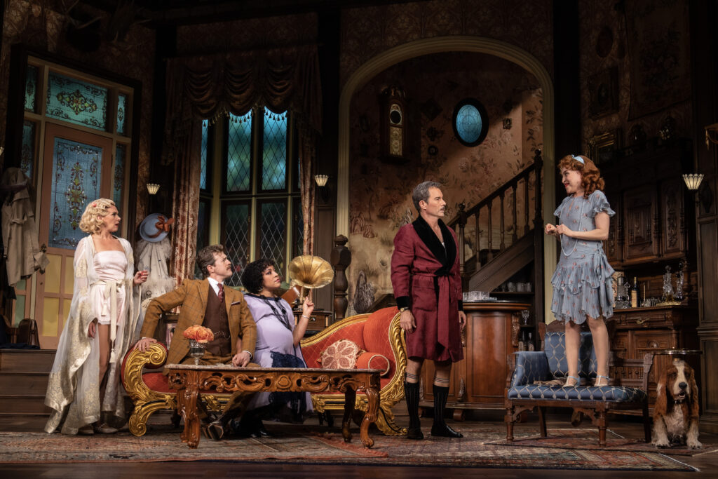 Laura Bell Bundy, Alex Moffat, Lilli Cooper, Eric McCormack, and Dana Steingold in The Cottage. Photo by Joan Marcus.