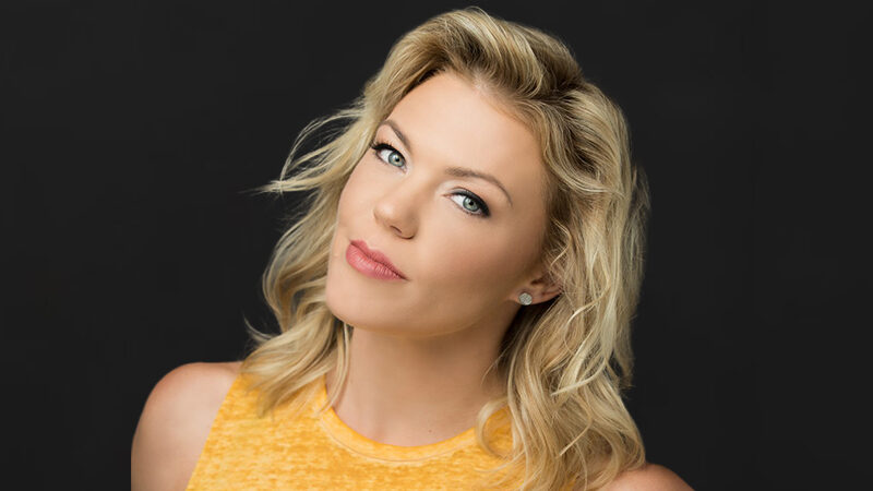 Robyn Hurder Returns to <i>Chicago</i> on Broadway