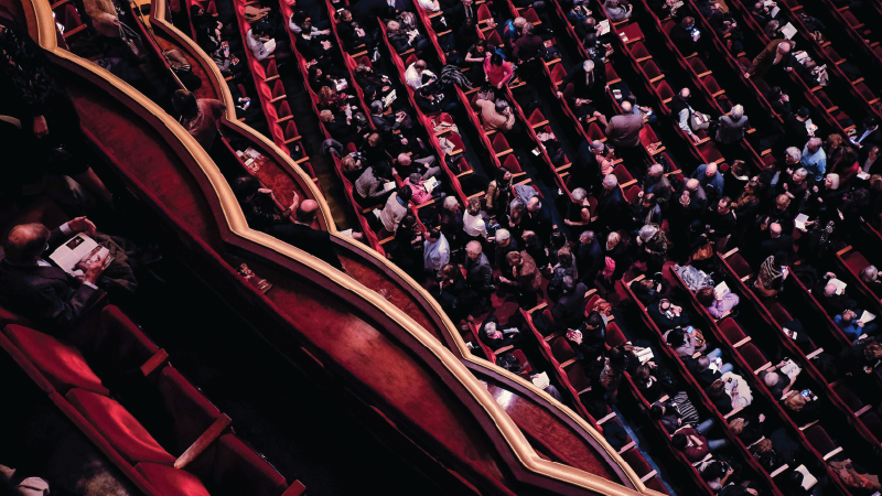 What to Wear to a Broadway Theatre: A Guide for First-Timers