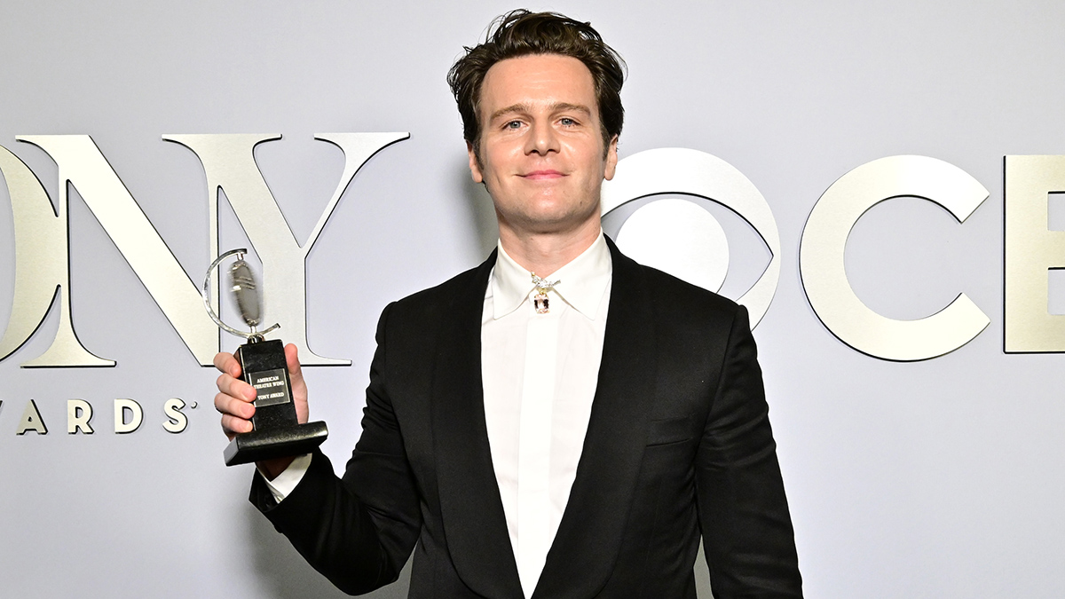 Tony Award Winner Jonathan Groff Sets Broadway Return in New Bobby Darin Musical