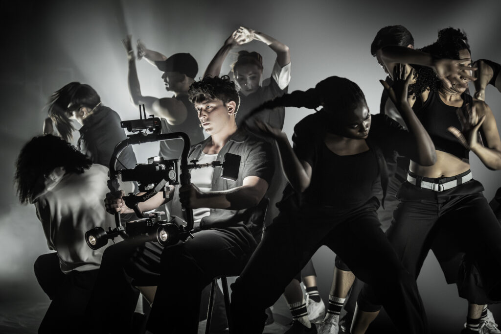 Tom Francis and the cast of Sunset Blvd. Photo by Marc Brenner.