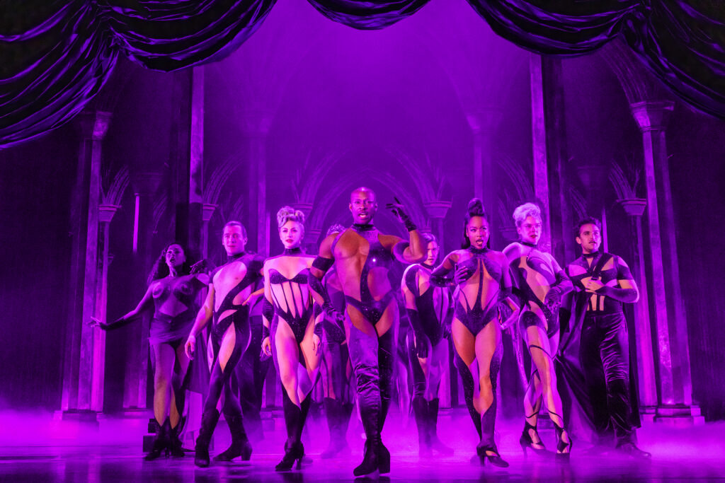 The cast of Death Becomes Her. Photo by Matthew Murphy and Evan Zimmerman.