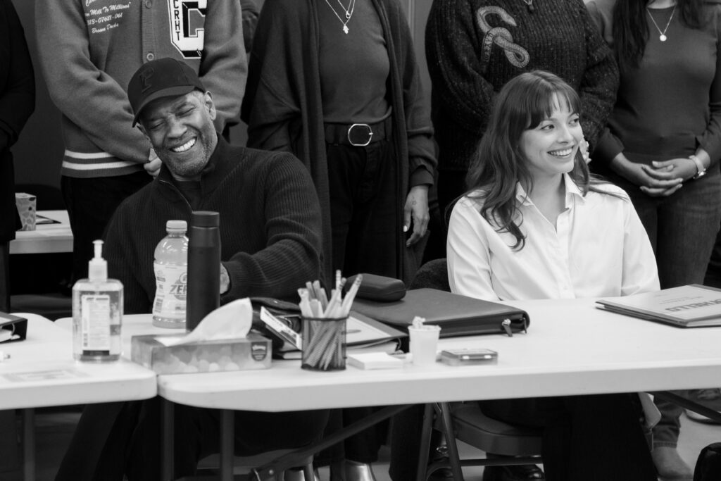 Denzel Washington and Molly Osborne in rehearsals for Othello. Photo by Julieta Cervantes. 