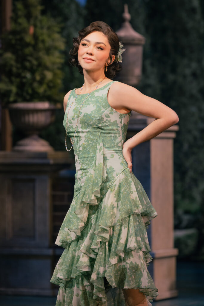 Sarah Hyland in The Great Gatsby.