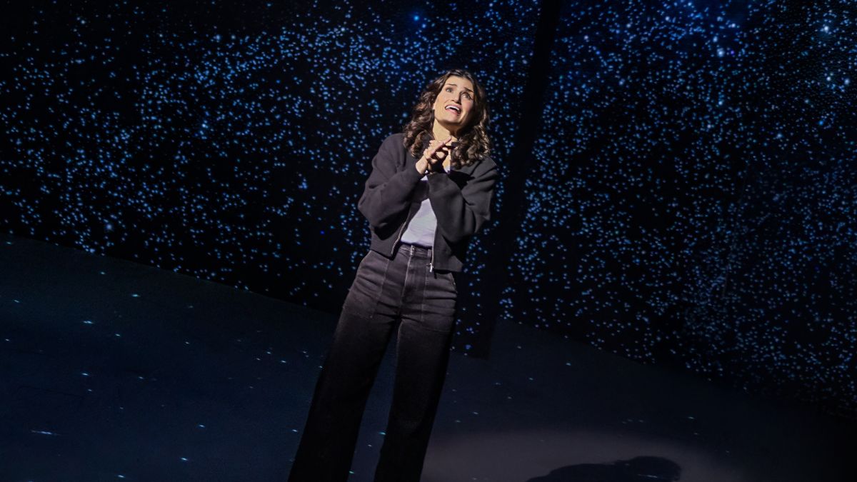 Idina Menzel Extends Broadway Run in <i>Redwood</i>