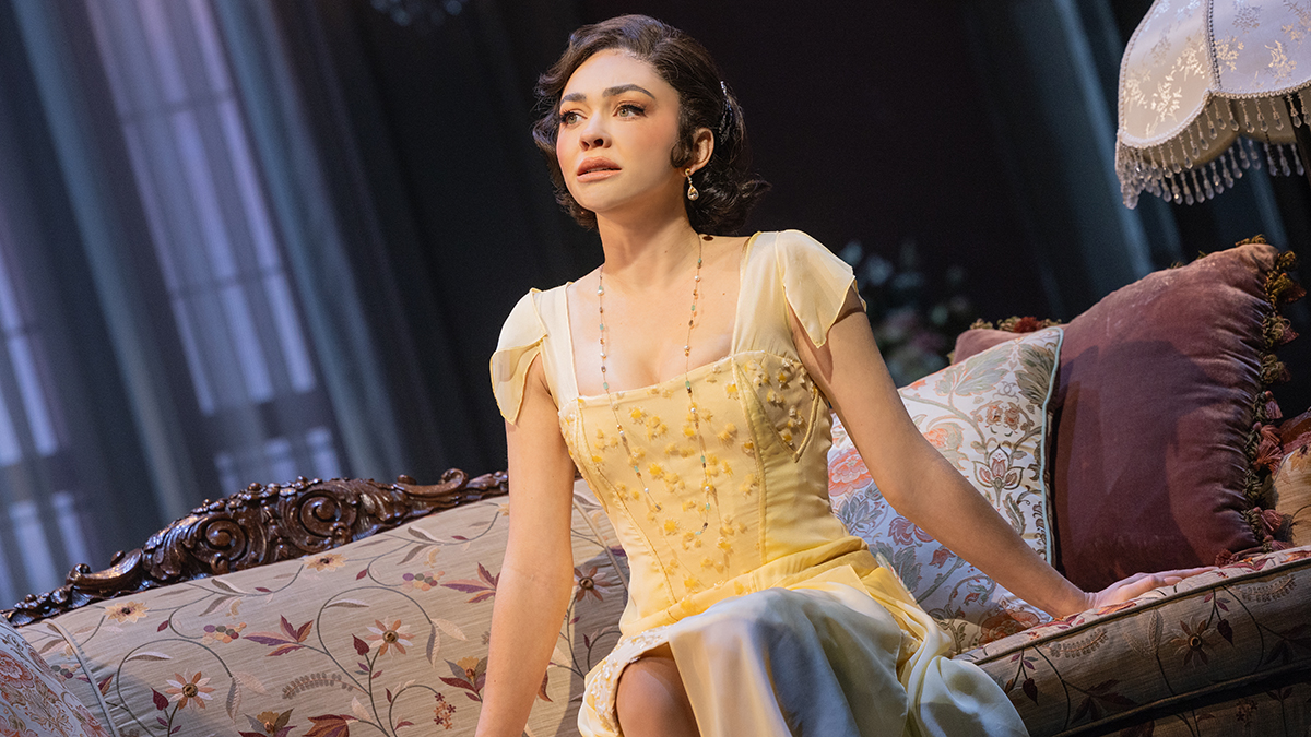 TV Favorite Sarah Hyland’s Broadway Return as Daisy in <i>The Great Gatsby</i>