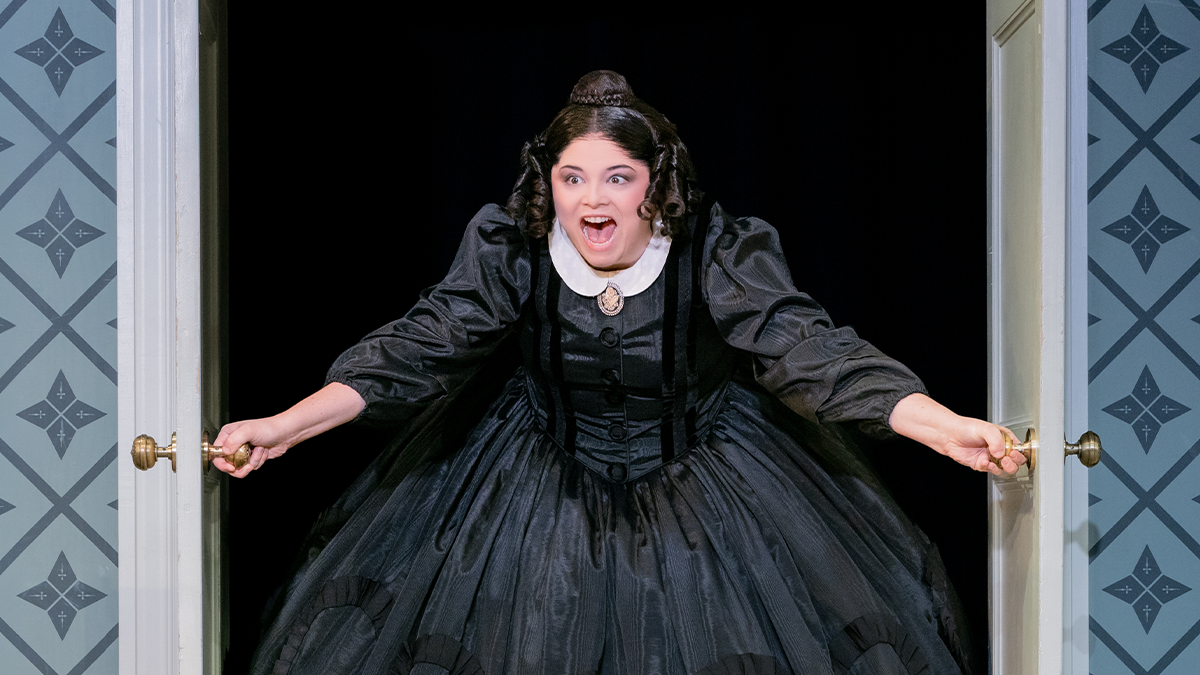 First Look: Meg Stalter is Now Mary Todd Lincoln in <i>Oh, Mary!</i> on Broadway