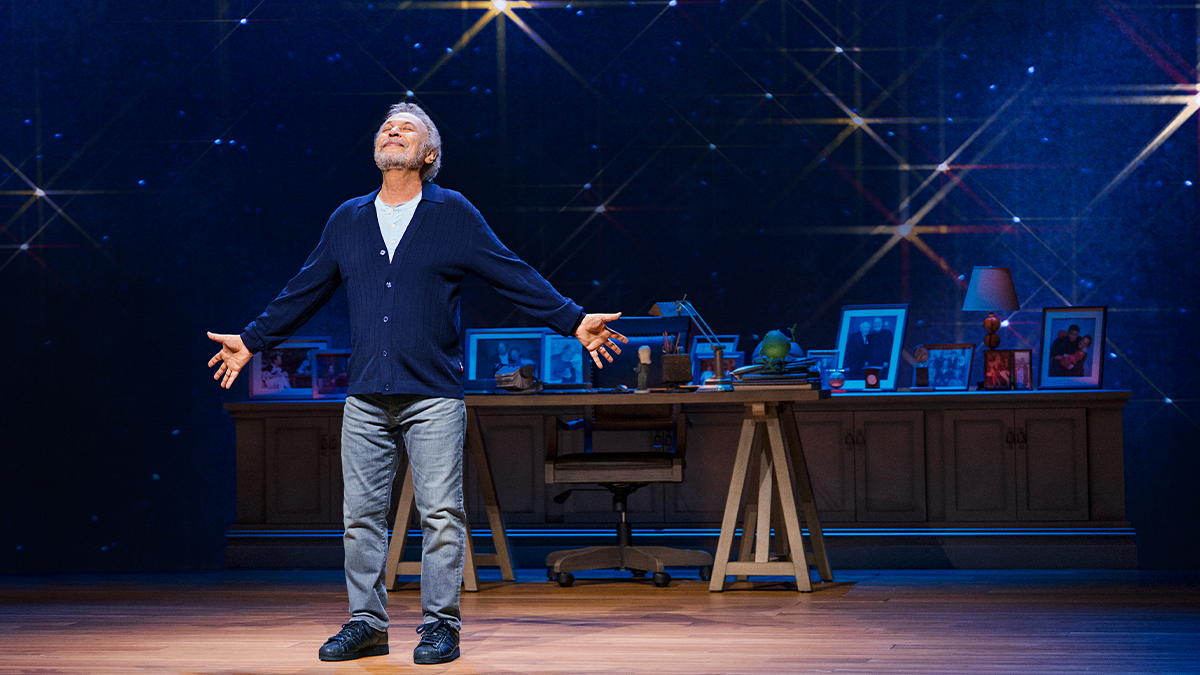 Billy Crystal’s <i>860</i> Extends on Broadway Due to Popular Demand